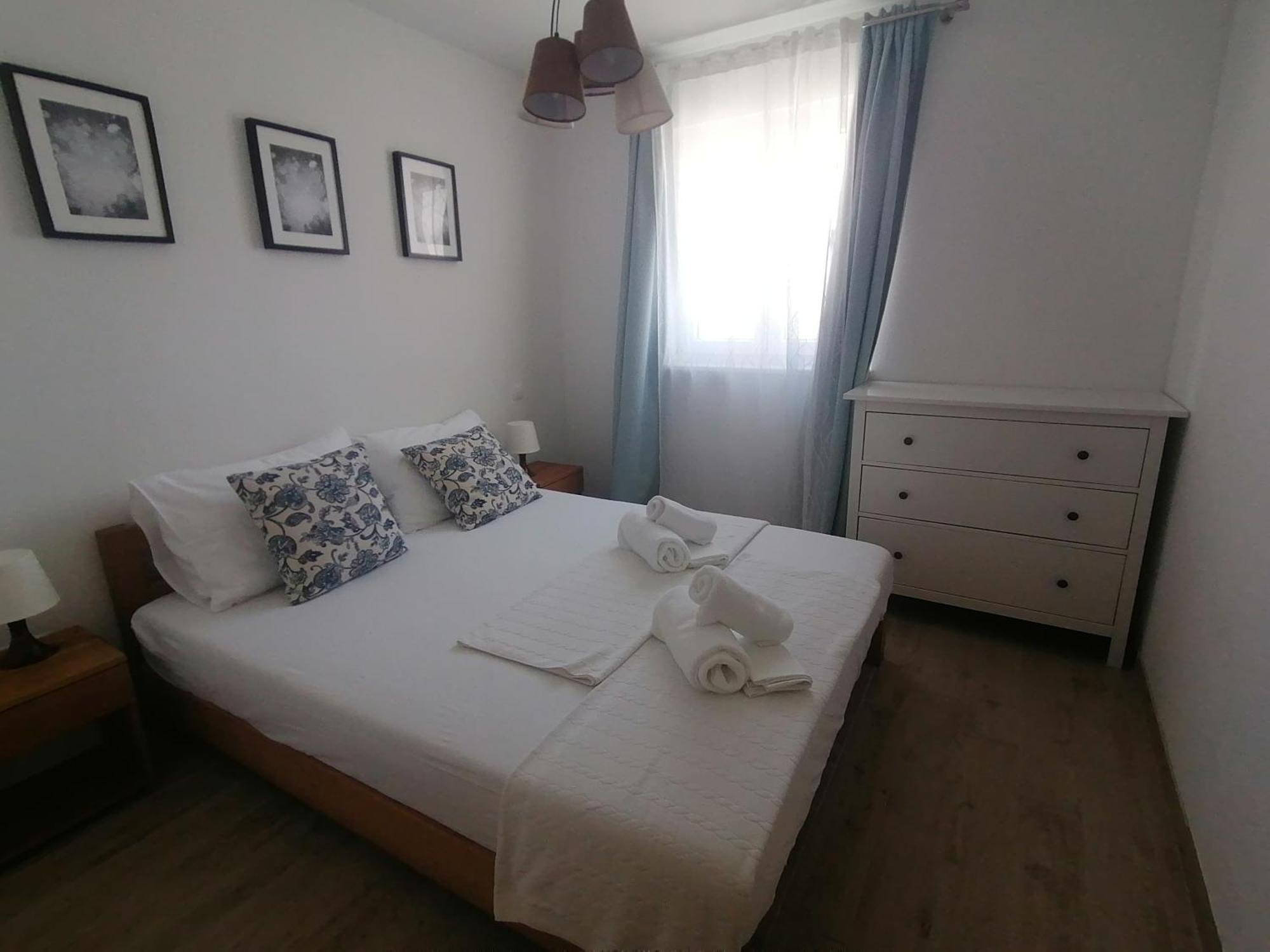 L&L Apartmani 1 Bol Exterior foto