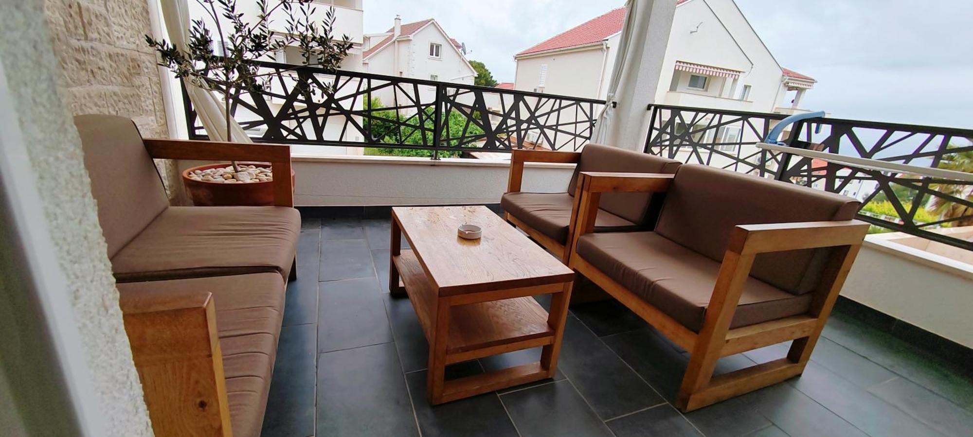L&L Apartmani 1 Bol Exterior foto